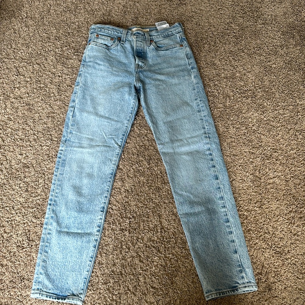 Levi’s light blue wedgie straight leg jeans